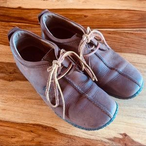 Born Leather Suede Brown Shoes 8 EUC